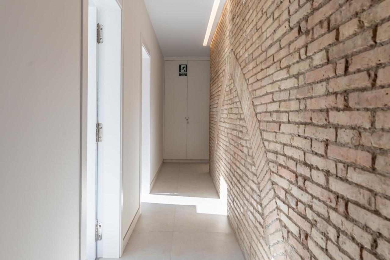 Apt With Antique Floor & Lots Of Sun Light Valencia Exterior photo