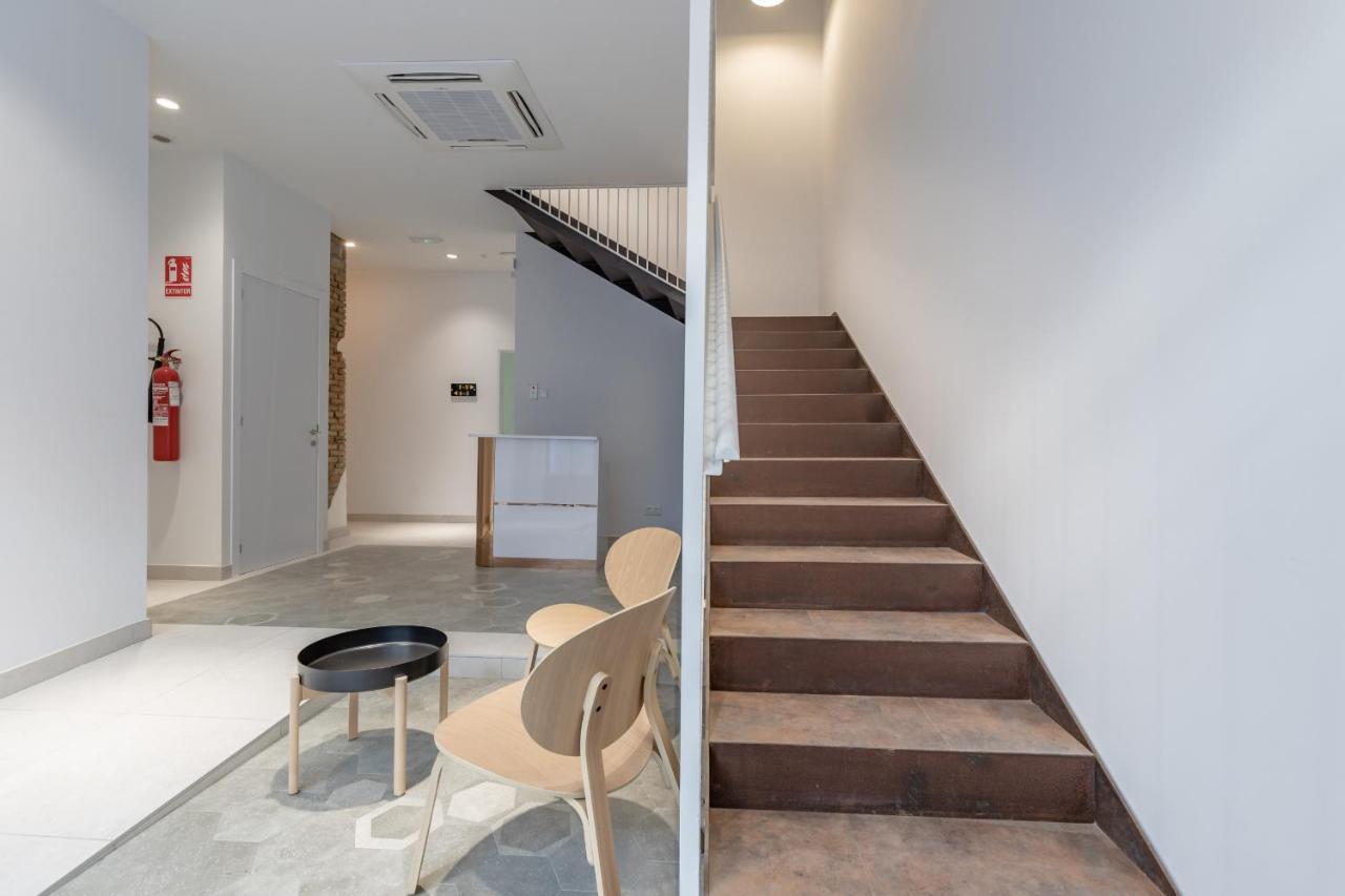Apt With Antique Floor & Lots Of Sun Light Valencia Exterior photo