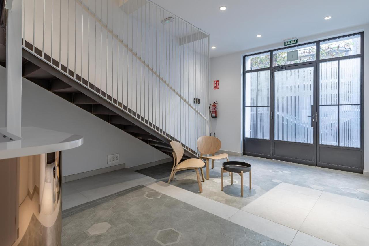 Apt With Antique Floor & Lots Of Sun Light Valencia Exterior photo